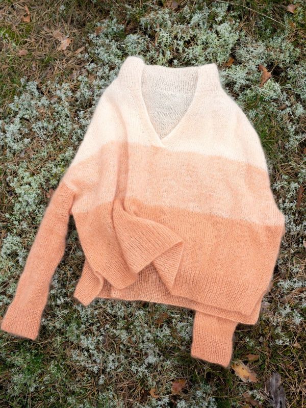 Green-Day Sweater Knitting Pattern – Cropped V-Neck Design