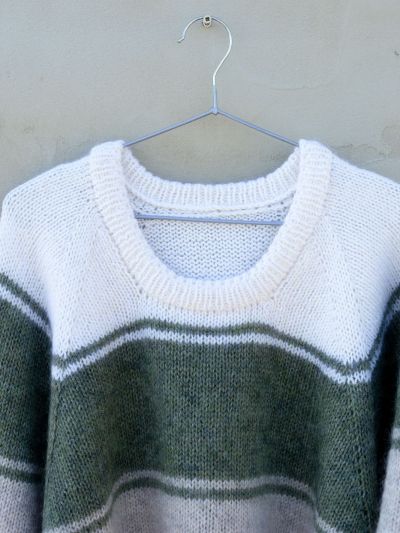 Knitting pattern for the Ruke Zuzu sweater