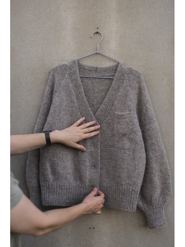 Puna Cardigan knitting pattern – V-Neck, Balloon Sleeves