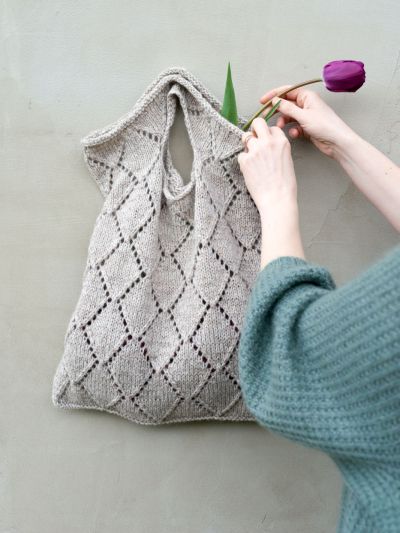 Diamond Market Bag Knitting Pattern with Diamond Lace Stitch