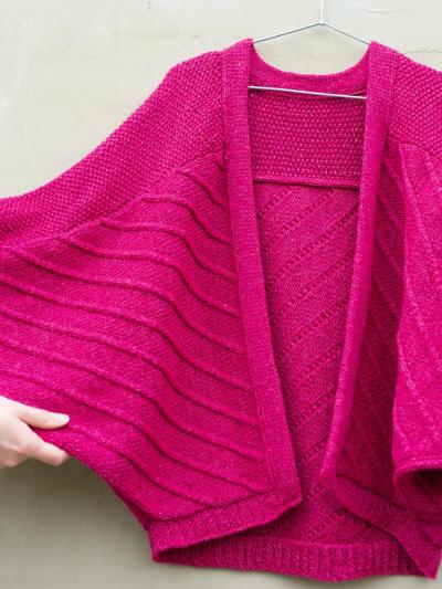Ruke Chic Cardigan knitting pattern – hand-knitted boho sweater design