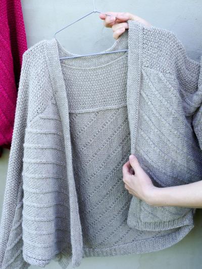 Ruke Chic Cardigan knitting pattern – hand-knitted boho sweater design