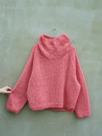 MO Mohair knitting pattern – top-down chunky raglan sweater