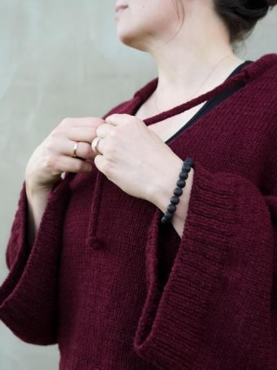 Wide sleeves Ruke Good Night sweater knitting design