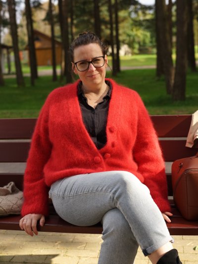 Ruke Solid cardigan – knitting pattern (PDF)