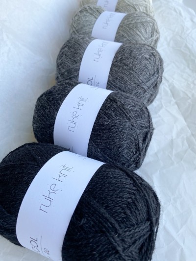 Ruke knit wool yarn, 100 g / 350 m - 3.5 oz / 383 yds, sport weight