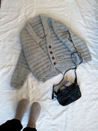 Ruke Iris Cardigan – knitting pattern (PDF)