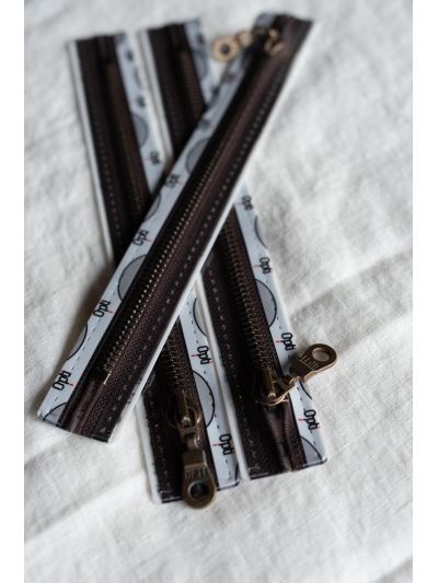 Zipper dark brown 20 cm