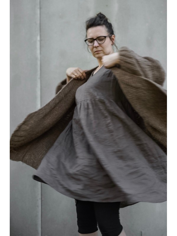 Knitting pattern for oversize Hug cardigan