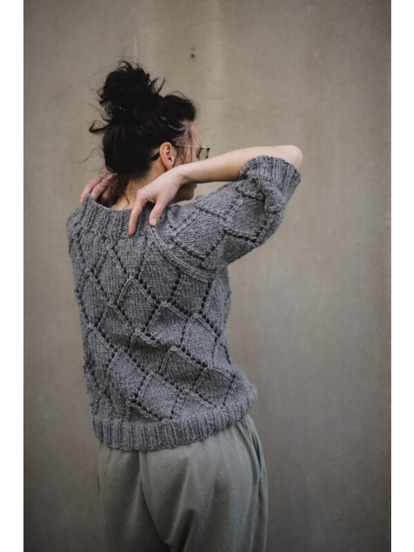 Diamond chunky pullover knitting pattern 