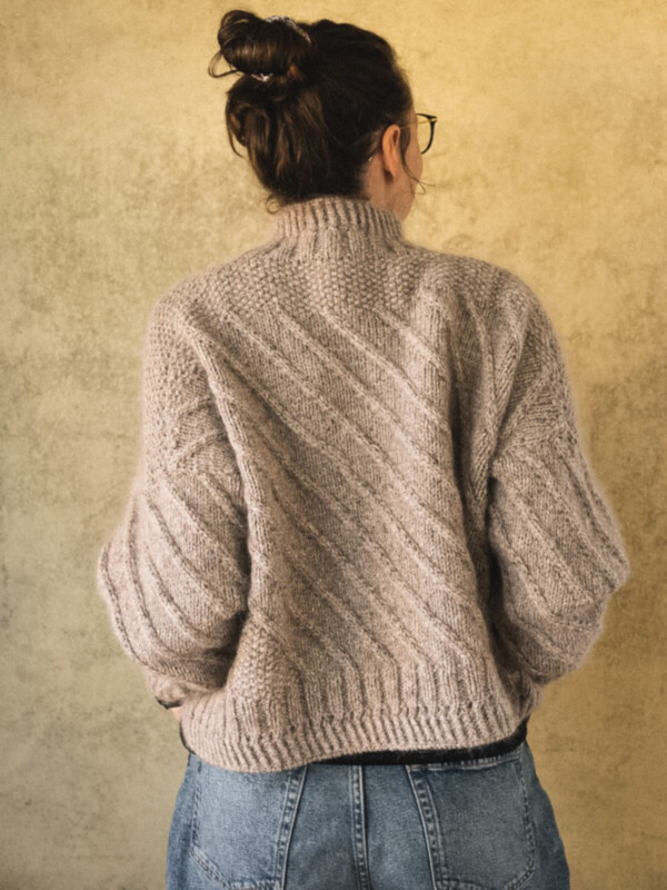 Knitting pattern by Ruke knit for Sand dunes sweater
