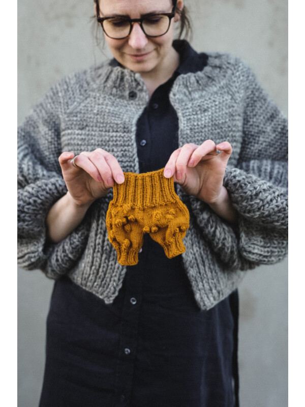 Doll pants knitting pattern