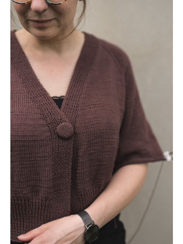 Knitting pattern for One buttoned short cotton cardigan by Ruke