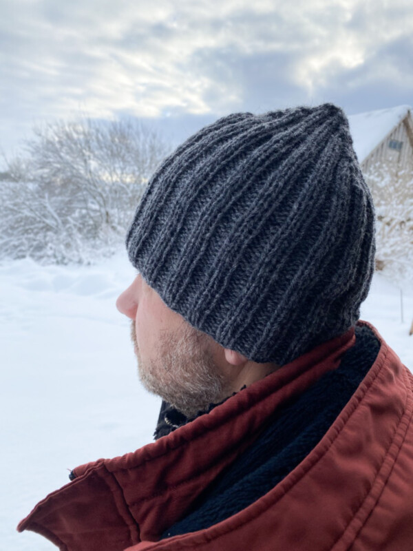 Knitting pattern for hat for adults men