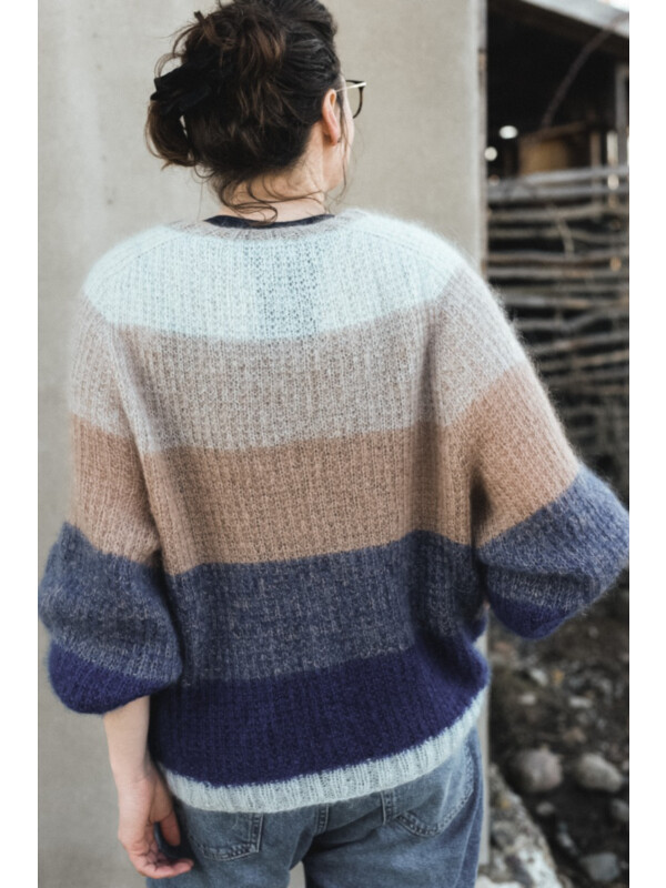 Striped V neck sweater knitting pattern