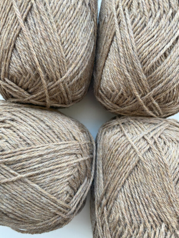 Semi-wool yarn by Ruke knit