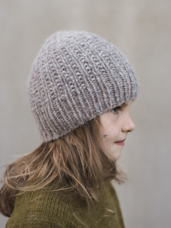 Ruke knit knitting pattern Pearl rib hat