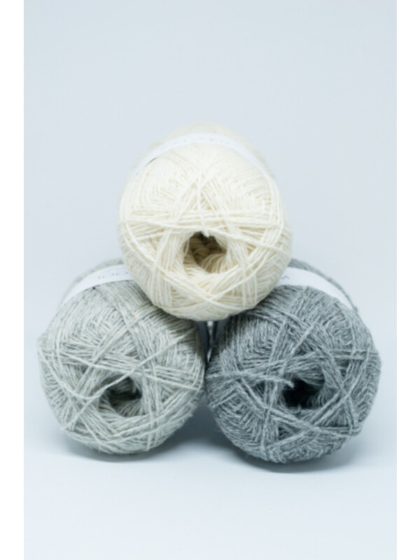Ruke knit Wool yarn Colour white