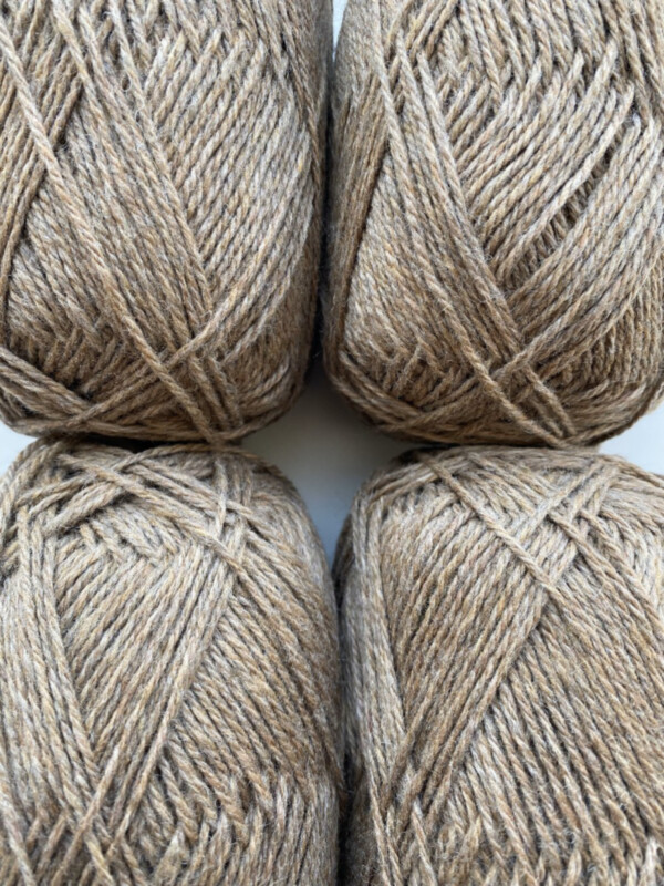 Ruke knit Semi wool yarn Melange brown