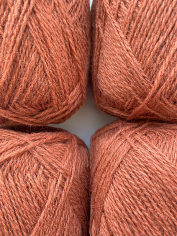 Ruke knit wool yarn in Copper colour