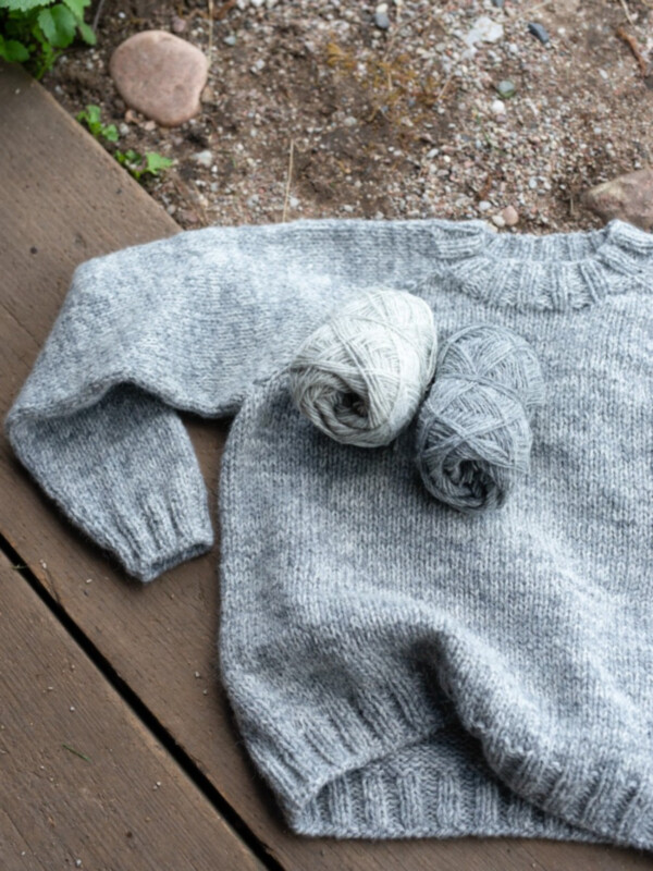 Ruke twins - a sweater for children and it's knitting pattern