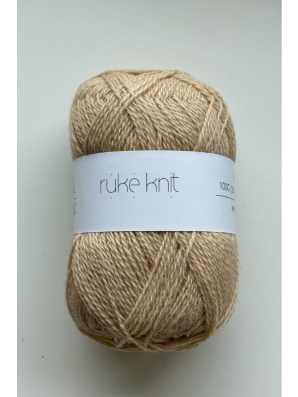 Ruke wool Fog brown yarn colour